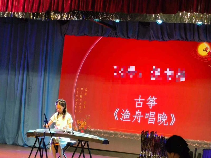 Students in a classroom at Casey Foundation Chinese School
